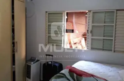 Casa com 3 quartos à venda no Planalto, Uberlândia 