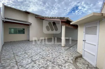Casa com 3 quartos à venda no Pampulha, Uberlândia 