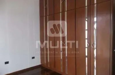 Casa com 5 quartos à venda no Bom Jesus, Uberlândia 