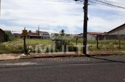 Terreno comercial à venda no Conjunto Segismundo Pereira, Uberlândia 