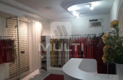 Casa comercial à venda no Martins, Uberlândia 