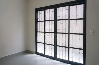 Casa com 3 quartos à venda no Santa Mônica, Uberlândia 