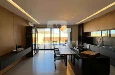 Casa em condomínio fechado com 3 quartos à venda no Shopping Park, Uberlândia 