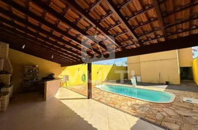 Casa com 2 quartos à venda no Santa Mônica, Uberlândia 