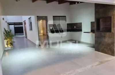 Casa com 3 quartos à venda no Jardim Europa, Uberlândia 