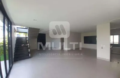 Casa em condomínio fechado com 4 quartos à venda em Laranjeiras, Uberlândia 