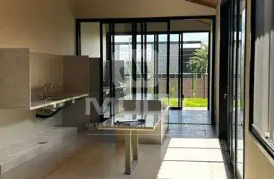 Casa em condomínio fechado com 3 quartos à venda no Gávea, Uberlândia 