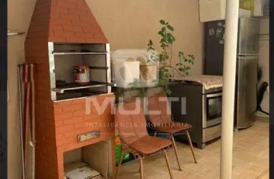 Casa com 3 quartos à venda no Planalto, Uberlândia 