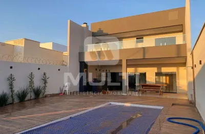 Casa com 4 quartos à venda no Shopping Park, Uberlândia 