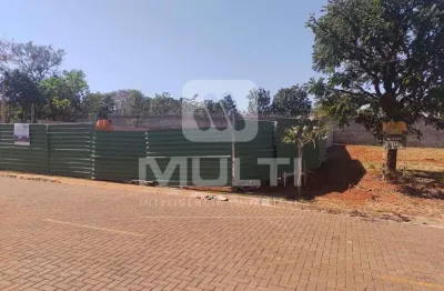 Terreno em condomínio fechado à venda em Laranjeiras, Uberlândia 
