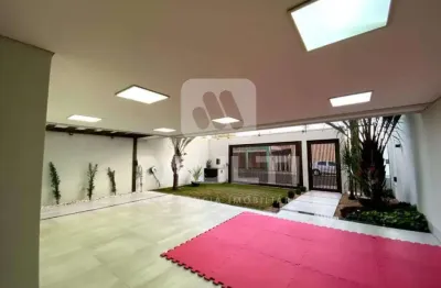 Casa com 3 quartos para alugar na Nossa Senhora Aparecida, Uberlândia 