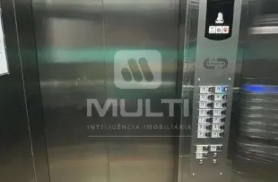Apartamento com 2 quartos para alugar no Centro, Uberlândia 