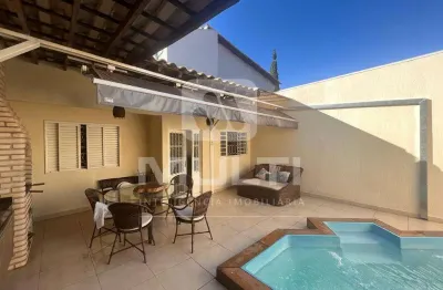 Casa com 3 quartos à venda no Residencial Gramado, Uberlândia 