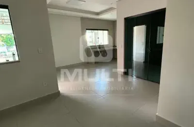 Casa com 3 quartos à venda no Santa Mônica, Uberlândia 