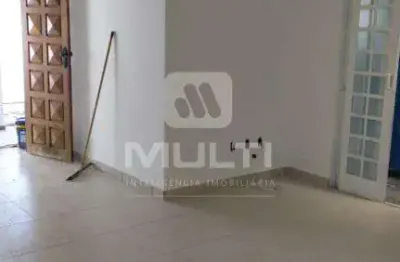 Casa com 3 quartos à venda no Custódio Pereira, Uberlândia 