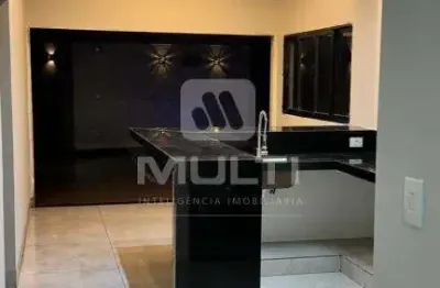 Casa com 3 quartos à venda no Jardim Patrícia, Uberlândia 
