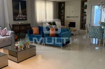 Casa com 3 quartos à venda no Vigilato Pereira, Uberlândia 