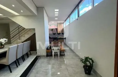 Casa com 3 quartos à venda no Jardim Holanda, Uberlândia 