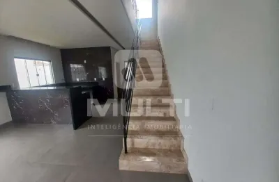 Casa com 3 quartos à venda no Jardim Veneza, Uberlândia 