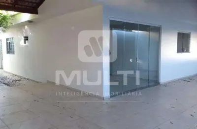 Casa com 5 quartos à venda no Marta Helena, Uberlândia 