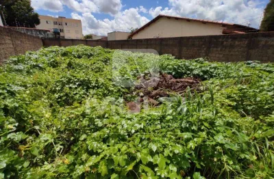 Terreno comercial à venda em Saraiva, Uberlândia 