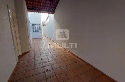 Casa com 3 quartos à venda no Custódio Pereira, Uberlândia 