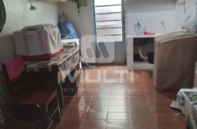 Casa com 3 quartos à venda no Santa Mônica, Uberlândia 