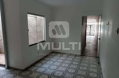 Casa comercial à venda no Jardim Patrícia, Uberlândia 