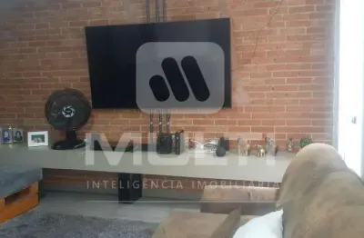 Casa com 3 quartos à venda no Tibery, Uberlândia 