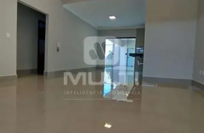 Casa com 3 quartos à venda no Jardim das Palmeiras, Uberlândia 