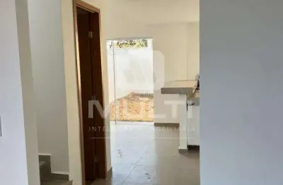 Casa em condomínio fechado com 3 quartos à venda no Valparaíso, Uberlândia 