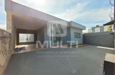 Casa com 3 quartos à venda na Nossa Senhora Aparecida, Uberlândia 