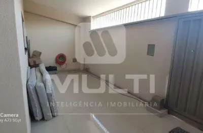 Casa com 3 quartos à venda no Jardim Patrícia, Uberlândia 