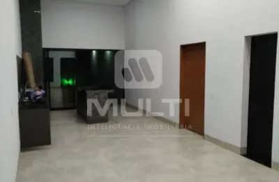Casa com 3 quartos à venda no Aclimação, Uberlândia 