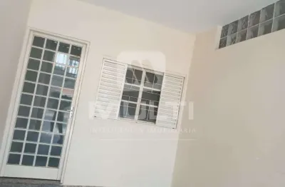 Casa com 3 quartos à venda em Saraiva, Uberlândia 