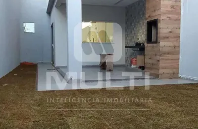 Casa com 3 quartos à venda no Jardim Auroras, Uberlândia 