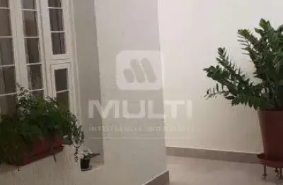 Casa com 3 quartos à venda no Osvaldo Rezende, Uberlândia 