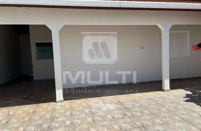 Casa com 3 quartos à venda no Custódio Pereira, Uberlândia 
