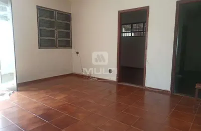 Casa com 4 quartos à venda no Martins, Uberlândia 