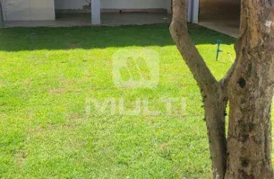 Casa com 4 quartos à venda no Santa Mônica, Uberlândia 