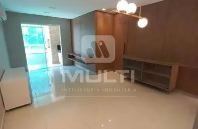 Apartamento com 3 quartos para alugar no Patrimônio, Uberlândia 