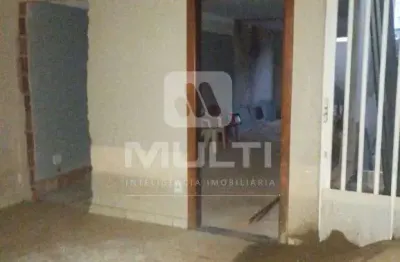 Casa com 3 quartos à venda no Tibery, Uberlândia 