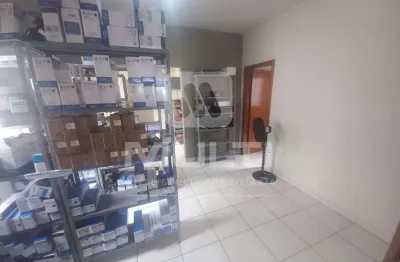 Casa com 3 quartos à venda no Martins, Uberlândia 