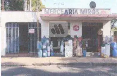 Casa comercial à venda no Jardim das Palmeiras, Uberlândia 