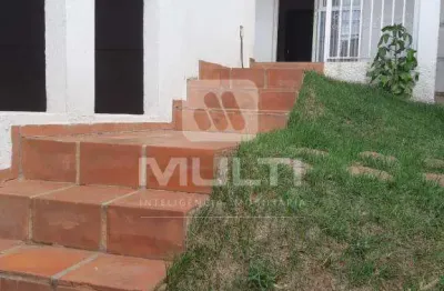 Casa com 3 quartos à venda em Saraiva, Uberlândia 
