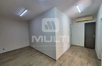 Casa com 3 quartos à venda no Daniel Fonseca, Uberlândia 