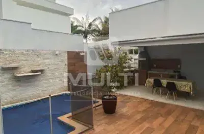 Casa em condomínio fechado com 4 quartos à venda no Jardins Roma, Uberlândia 