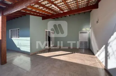 Casa com 3 quartos à venda no Vigilato Pereira, Uberlândia 