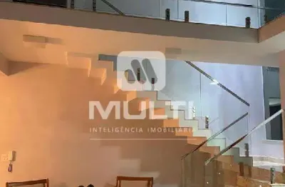 Casa com 5 quartos à venda em Laranjeiras, Uberlândia 