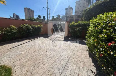 Casa com 3 quartos à venda no Lidice, Uberlândia 